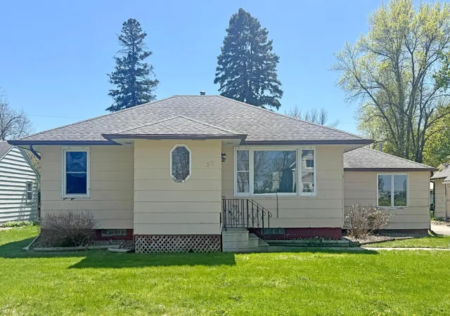 Homes for sale in Amboy, MN | 217 Pearl St W, Amboy, MN 56010 | MLS# 7099662
