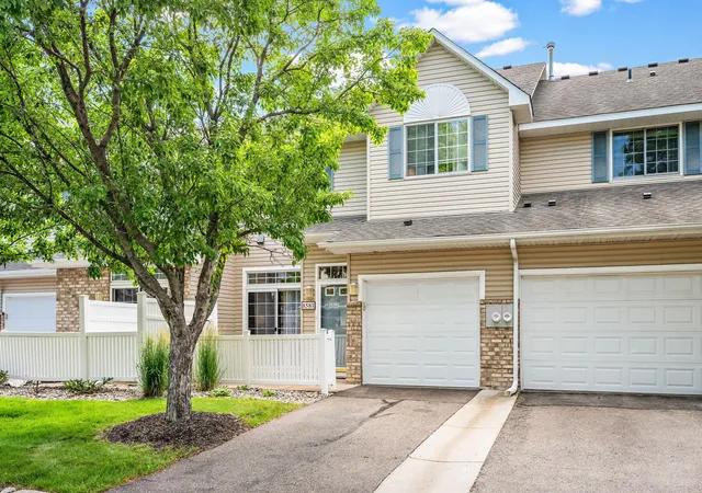 Homes for sale in Eden Prairie, MN | 8581 Cortland Rd, Eden Prairie, MN 55344 | MLS# 7099674