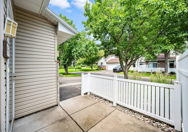 Homes for sale in Eden Prairie, MN | 8581 Cortland Rd, Eden Prairie, MN 55344 | MLS# 7099674