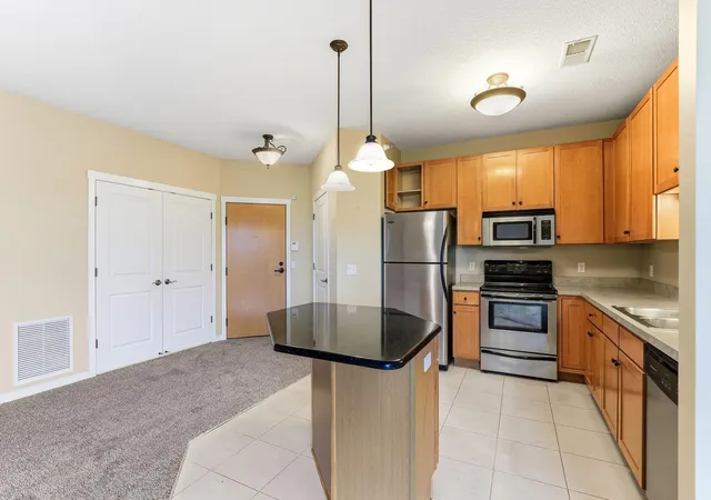 Homes for sale in Columbia Heights, MN | 1070 Grandview Ct Ne #411, Columbia Heights, MN 55421 | MLS# 7099677