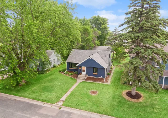 Photo 1 of Single family home for sale at 257 S Orange St, Waconia, MN 55387 | MLS# 7099683 | Listing updated on 2026-10-08