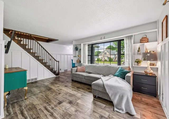Photo 3 of Single family home for sale at 257 S Orange St, Waconia, MN 55387 | MLS# 7099683 | Listing updated on 2026-10-08