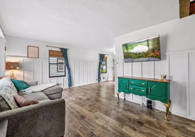 Photo 3 of Single family home for sale at 257 S Orange St, Waconia, MN 55387 | MLS# 7099683 | Listing updated on 2026-10-08