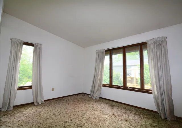 Photo 4 of Sale Pending at 1420 1st Avenue E, International Falls, MN 56649 | MLS# 7099697 | Listing updated on 2026-08-26