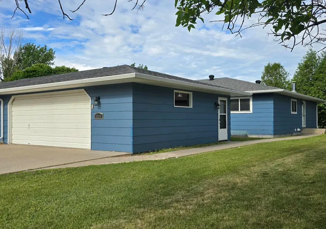 Homes for sale in Moorhead, MN | 3409 12th St S, Moorhead, MN 56560 | MLS# 7099719