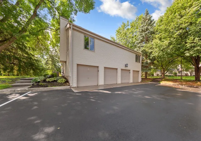5th image of 435 Fontaine Ct, Saint Paul, MN 55125 | MLS# 7099724