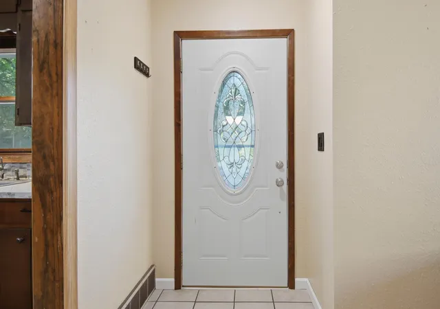 Photo 3 of Single family home for sale at 205 Burr Oak Dr, Albert Lea, MN 56007 | MLS# 7099734 | Listing updated on 2026-06-26
