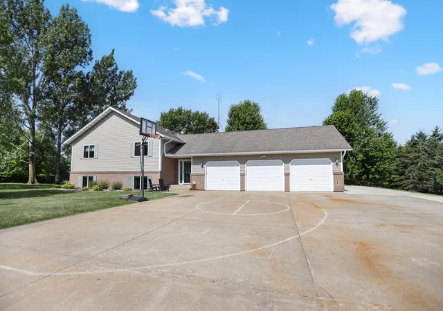 Photo 2 of Single family home for sale at 17834 Hunt Lake Trl, Faribault, MN 55021 | MLS# 7099735 | Listing updated on 2026-09-05