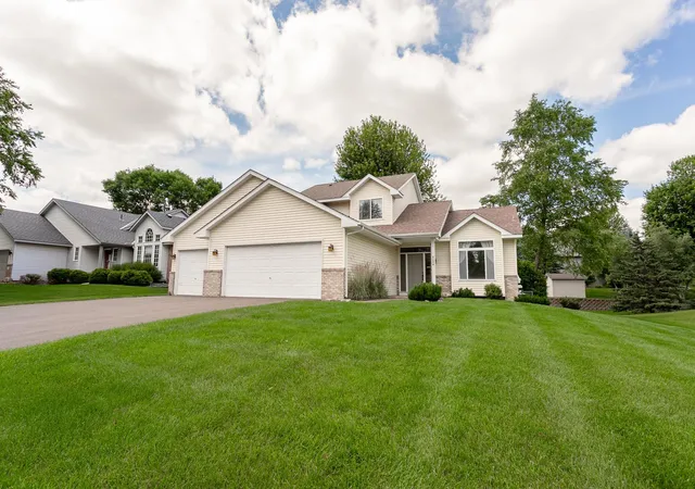 2nd image of 8284 Ashford Rd, Saint Paul, MN 55125 | MLS# 7099740