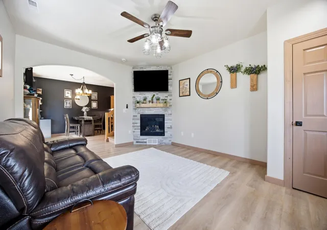 Homes for sale in West Fargo, ND | 430 19Th Ave W #F, West Fargo, ND 58078 | MLS# 7099741