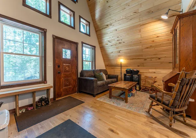 3rd image of 1728 Maple St, Ely, MN 55731 | MLS# 7099776