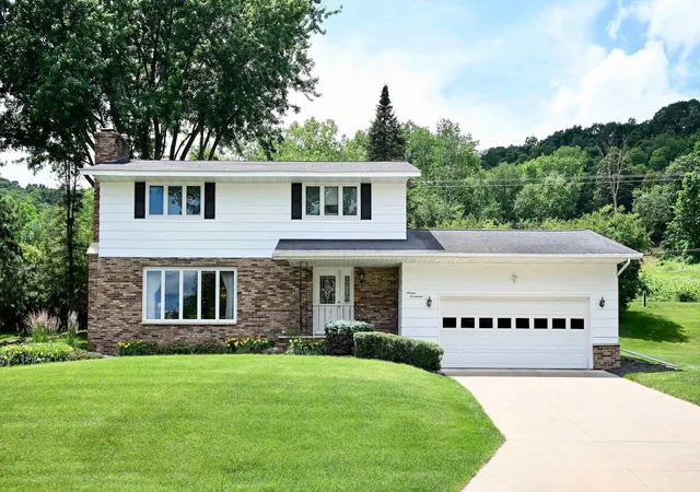 1st image of 1617 Circle Dr, Winona, MN 55987 | MLS# 7099803