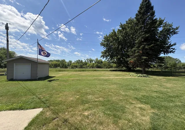 Homes for sale in Albert Lea, MN | 702 Glenview Dr, Albert Lea, MN 56007 | MLS# 7099813