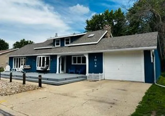 Homes for sale in Mountain Lake, MN | 1019 7th Ave, Mountain Lake, MN 56159 | MLS# 7099854