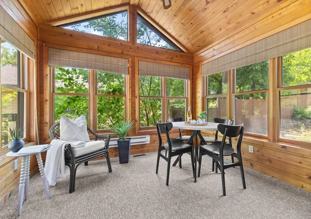 1st image of 1306 Berry Ridge Rd, Saint Paul, MN 55123 | MLS# 7099873