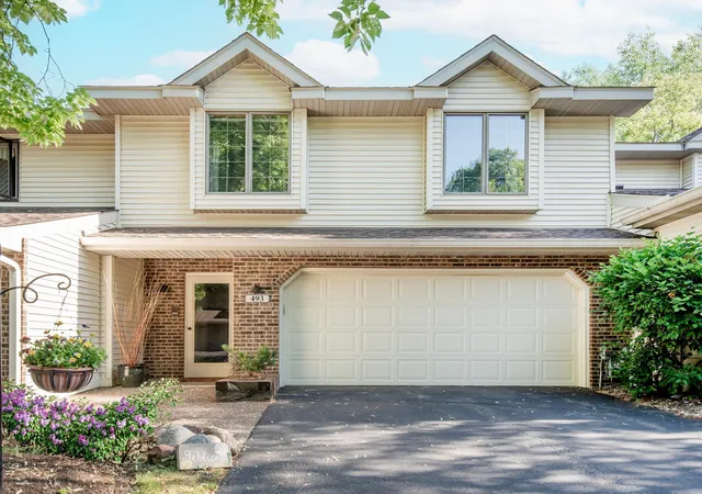 Photo 3 of Single family home for sale at 493 Sterling St S, Saint Paul, MN 55119 | MLS# 7099886 | Listing updated on 2026-09-02