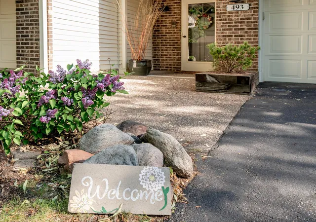 Photo 3 of Single family home for sale at 493 Sterling St S, Saint Paul, MN 55119 | MLS# 7099886 | Listing updated on 2026-09-02
