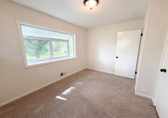 Photo 3 of Single family home for sale at 2591 Aldine St, Saint Paul, MN 55113 | MLS# 7099947 | Listing updated on 2026-09-25