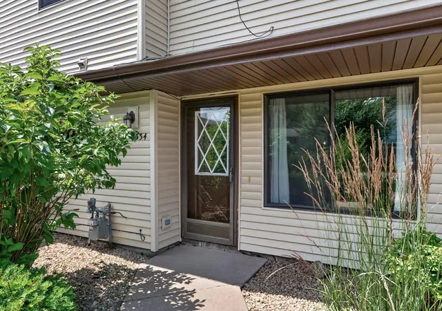 Homes for sale in Oakdale, MN | 1554 Helmo Ave N, Oakdale, MN 55128 | MLS# 7099950