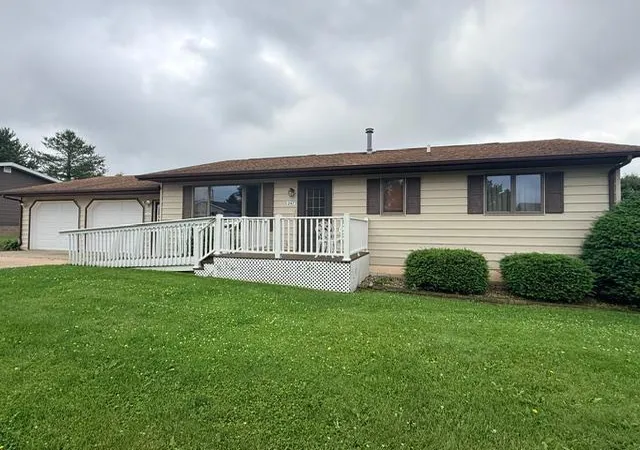 1st image of 247 Goodview Dr, Spring Grove, MN 55974 | MLS# 7099965