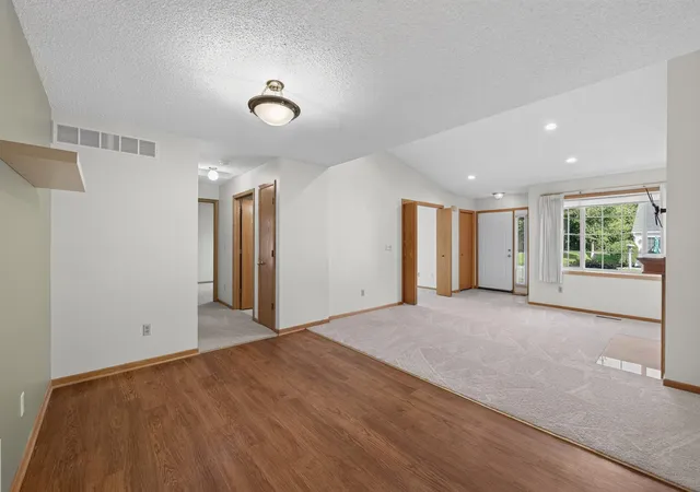 Homes for sale in Inver Grove Heights, MN | 2790 87Th St E #11, Inver Grove Heights, MN 55076 | MLS# 7099966