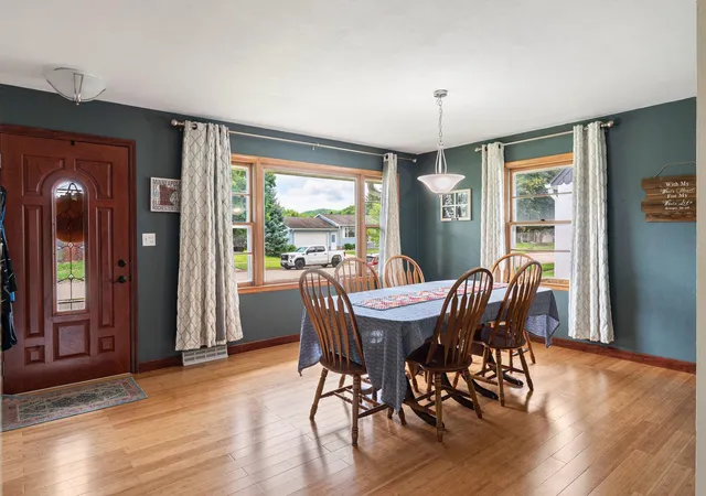 5th image of 512 S 1St St, La Crescent, MN 55947 | MLS# 7099982