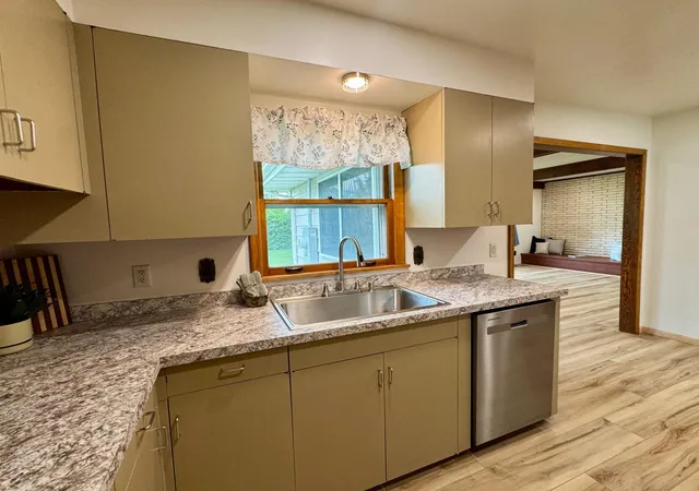 Photo 3 of Single family home for sale at 1706 Irvine Ave Nw, Bemidji, MN 56601 | MLS# 7100007 | Listing updated on 2026-08-19