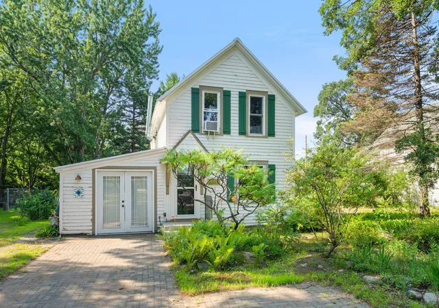 Single family home for sale at 6349 Oak St, North Branch, MN 55056 | MLS# 7100010