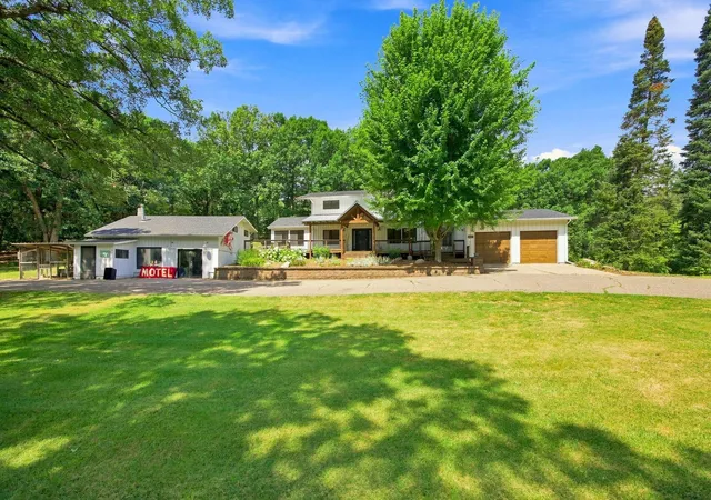 Photo 1 of Single family home for sale at 4065 Mcandrews Rd, Rosemount, MN 55068 | MLS# 7100011 | Listing updated on 2026-09-22