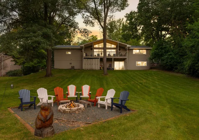 Photo 3 of Single family home for sale at 230 Maple Is Rd, Burnsville, MN 55306 | MLS# 7100033 | Listing updated on 2026-08-27