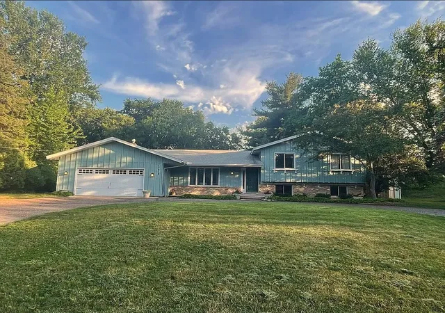 Homes for sale in Wayzata, MN | 17515 Bay Ln, Wayzata, MN 55391 | MLS# 7100069