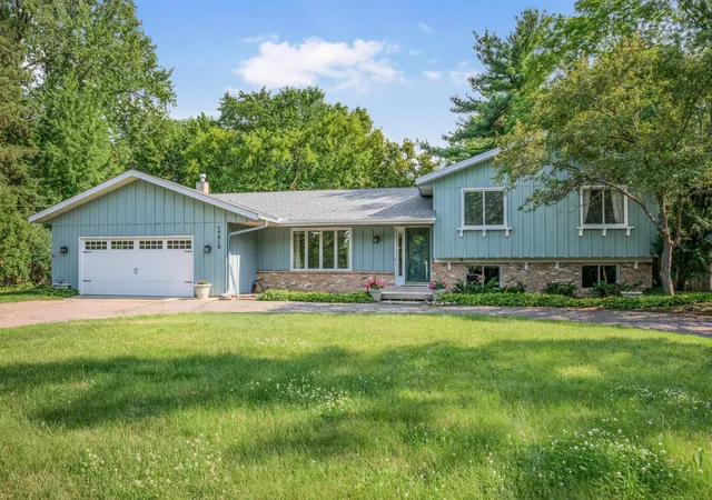 Homes for sale in Wayzata, MN | 17515 Bay Ln, Wayzata, MN 55391 | MLS# 7100069