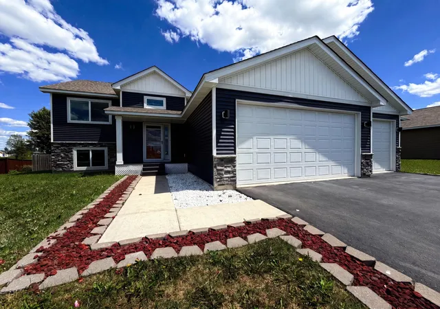Photo 1 of Single family home for sale at 1207 Mulberry Ave Ne, Montgomery, MN 56069 | MLS# 7100071 | Listing updated on 2026-09-17