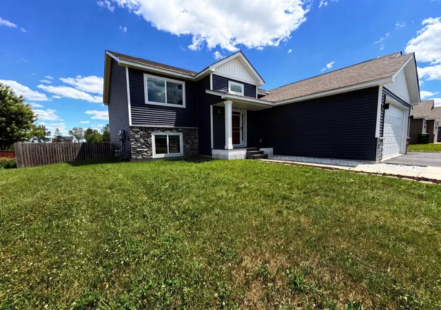 Homes for sale in Montgomery, MN | 1207 Mulberry Ave Ne, Montgomery, MN 56069 | MLS# 7100071