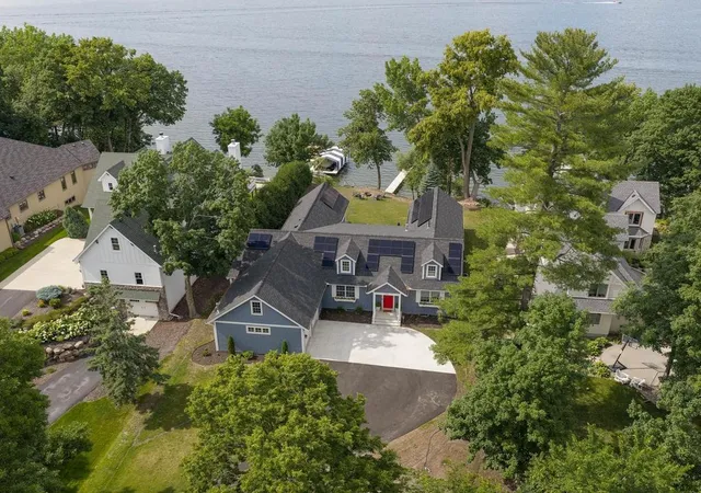 1st image of 732 Old Beach Ln, Waconia, MN 55387 | MLS# 7100084