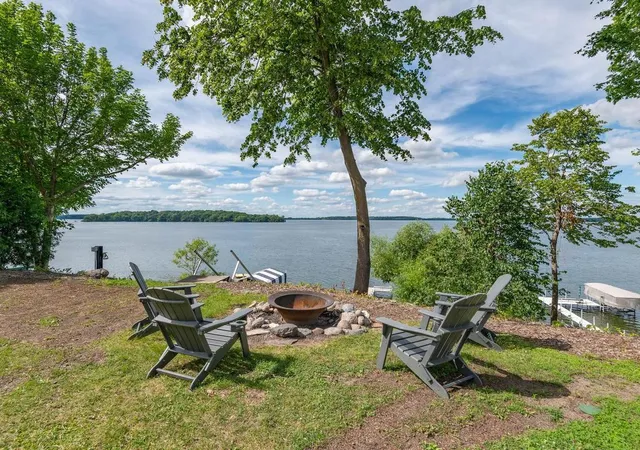 3rd image of 732 Old Beach Ln, Waconia, MN 55387 | MLS# 7100084