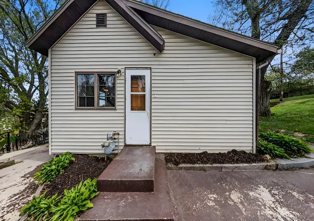 4th image of 320 N 3Rd St, Le Sueur, MN 56058 | MLS# 7100085
