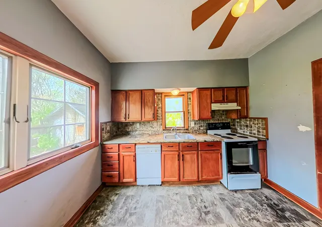 5th image of 320 N 3Rd St, Le Sueur, MN 56058 | MLS# 7100085