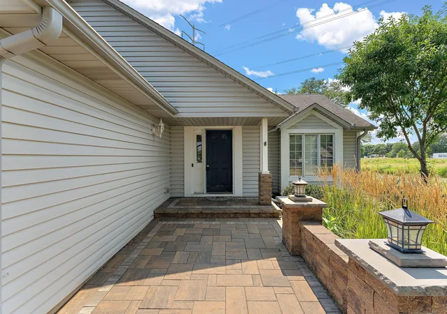Photo 3 of Single family home for sale at 9013 Indian Blvd S, Cottage Grove, MN 55016 | MLS# 7100090 | Listing updated on 2026-09-18