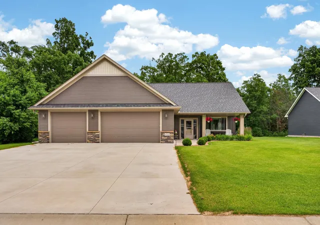 Photo 1 of Single family home for sale at 4769 381st Trail, North Branch, MN 55056 | MLS# 7100094 | Listing updated on 2026-08-26