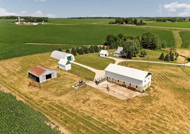 4th image of 56663 260Th Ave, Mantorville, MN 55955 | MLS# 7100120