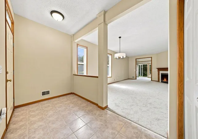 Photo 4 of Single family home for sale at 14795 Bloomfield Cir, Rosemount, MN 55068 | MLS# 7100127 | Listing updated on 2026-09-23