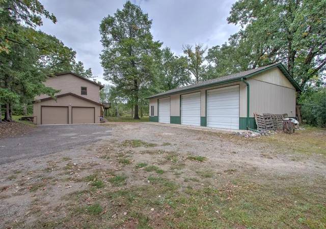 Photo 3 of Single family home for sale at 18195 152nd Street Nw, Elk River, MN 55330 | MLS# 7100140 | Listing updated on 2026-10-02