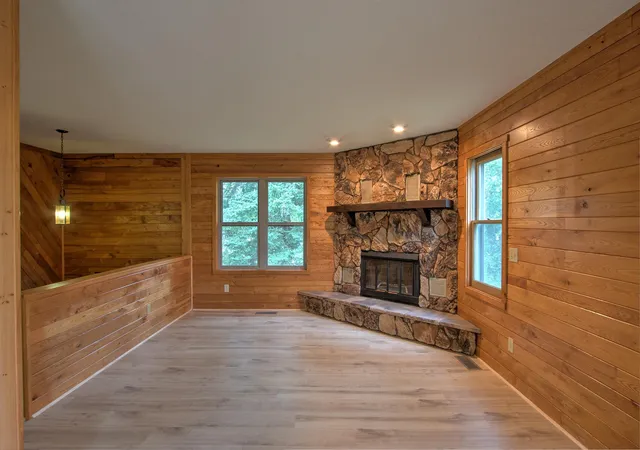 Photo 4 of Single family home for sale at 18195 152nd Street NW, Elk River, MN 55330 | MLS# 7100140 | Listing updated on 2026-10-02