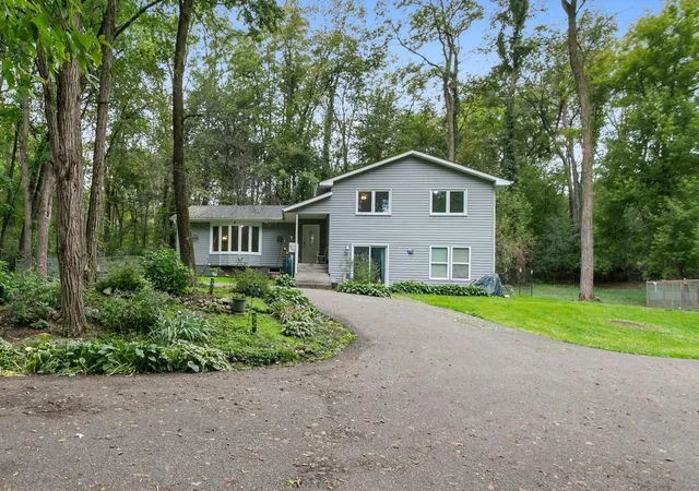 Single family home for sale at 9045 Inver Grv Trl, Inver Grove Heights, MN 55076 | MLS# 7100141