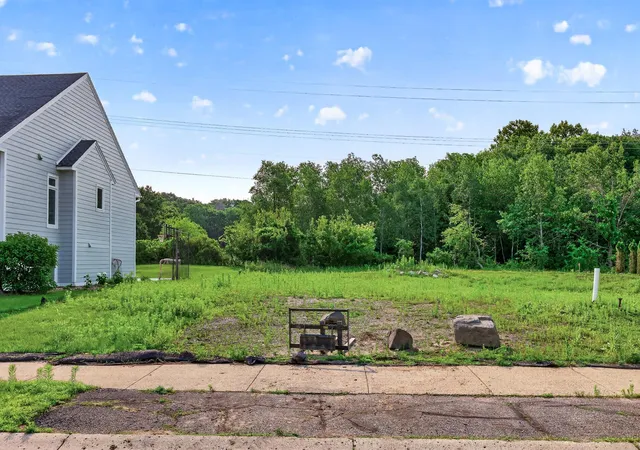 2nd image of 6697 Harlan Dr, Eden Prairie, MN 55346 | MLS# 7100142