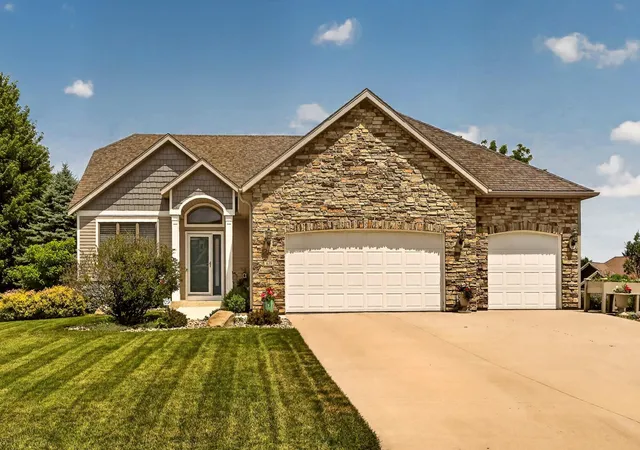 Homes for sale in Byron, MN | 639 Donnington Pl, Byron, MN 55920 | MLS# 7100143