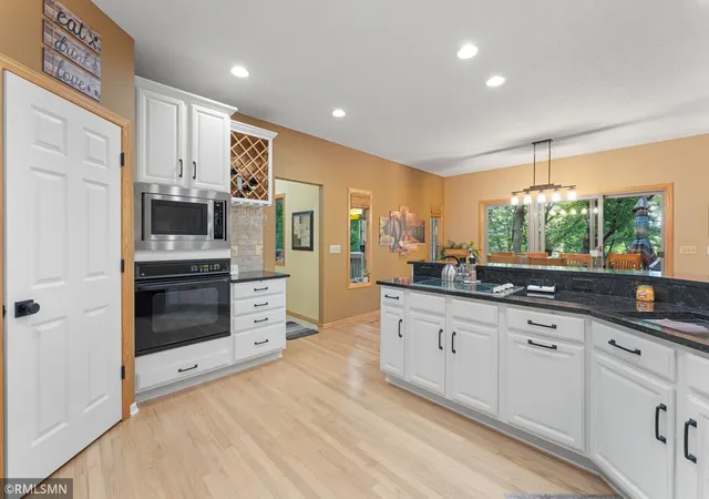 4th image of 7442 Hidden Valley Ln S, Cottage Grove, MN 55016 | MLS# 7100146