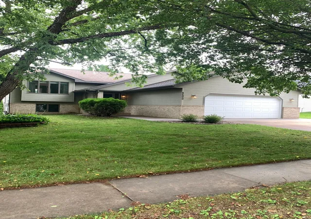 1st image of 4500 Stratford Ln Nw, Rochester, MN 55901 | MLS# 7100152