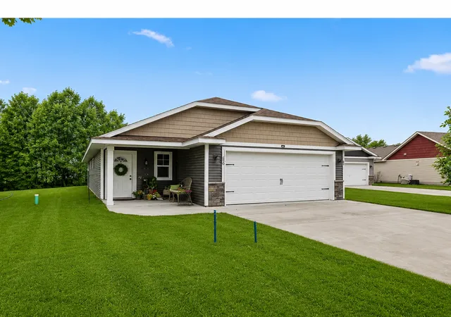 1st image of 850 Holton Ave, Brainerd, MN 56401 | MLS# 7100156